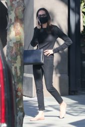 Angelina Jolie - Shopping at High-end Knoll Home Design Shop in West Hollywood 07/03/2021
