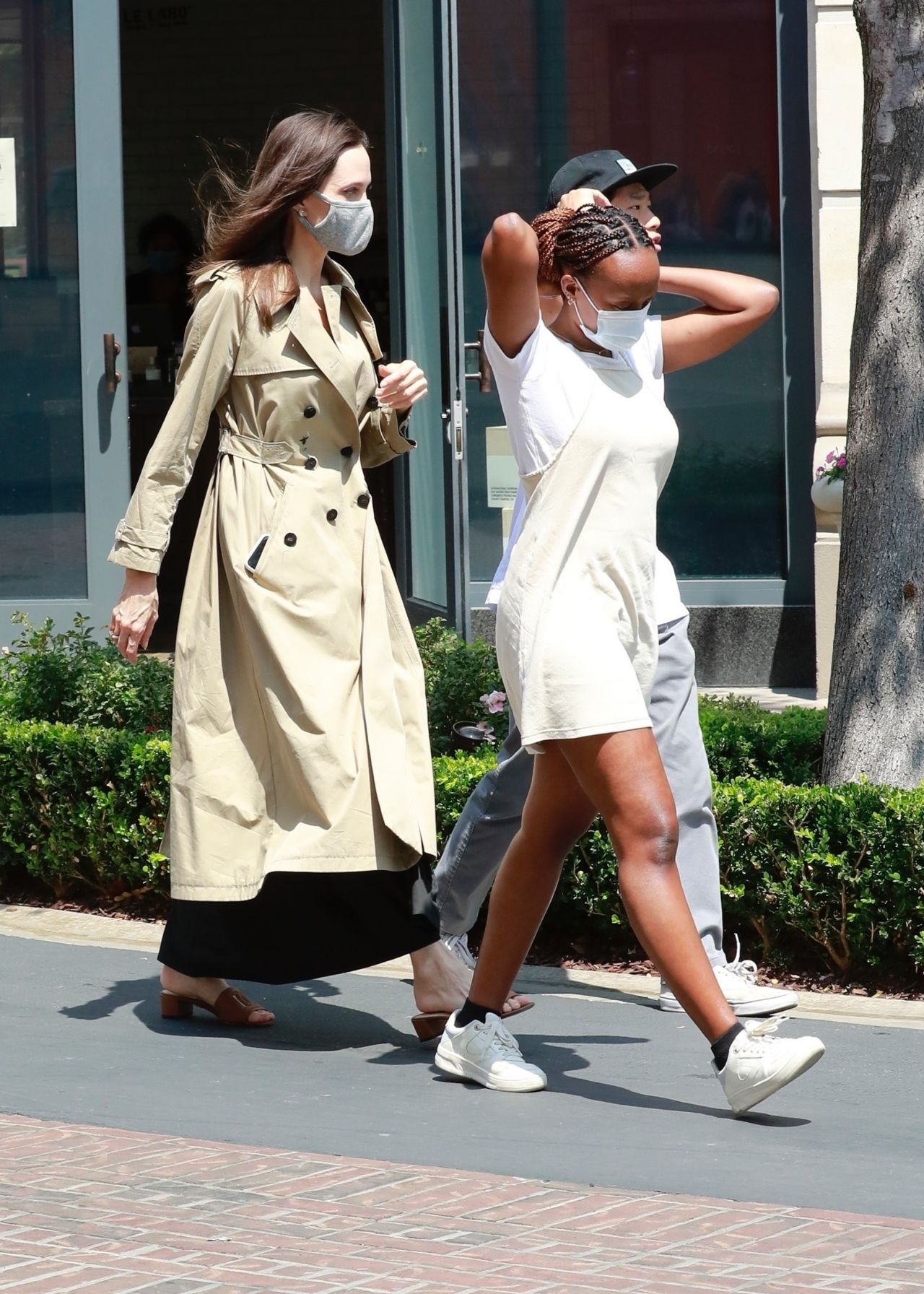 https://celebmafia.com/wp-content/uploads/2021/07/angelina-jolie-shopping-with-zahara-and-pax-at-nordstrom-at-the-grove-in-la-07-13-2021-3.jpg