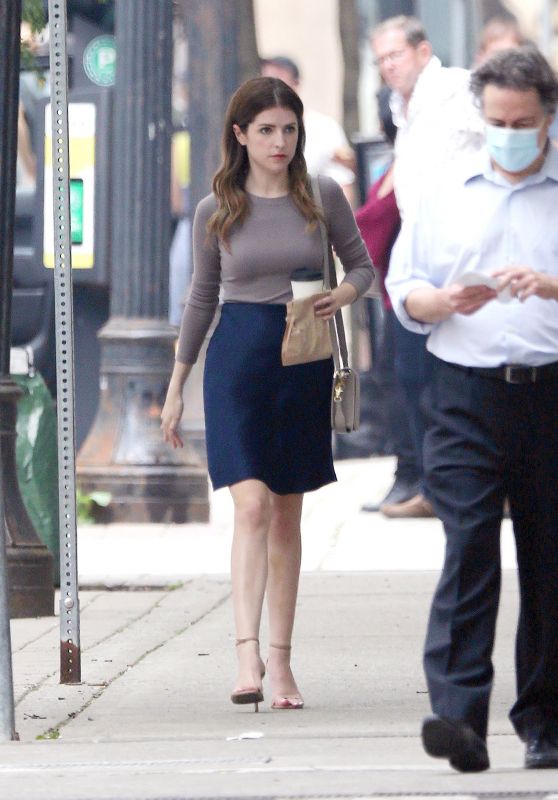 Anna Kendrick and Charlie Carrick - "Alice, Darling" Set in Toronto 07/19/2021