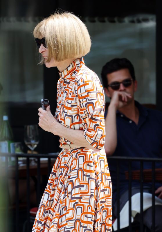 Anna Wintour - Leaving Sant Ambroeus in New York 07/28/2021