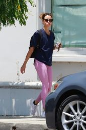 Aubrey Plaza in a Pink Yoga Pants - Los Angeles 07/12/2021