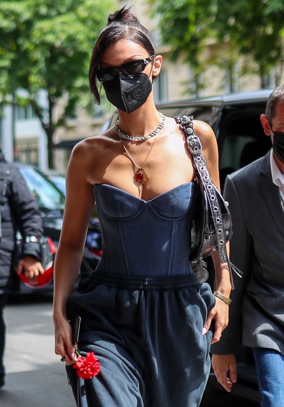 Bella Hadid Wears Corset and Baggy Sweatpants - Paris 07/07/2021