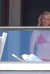 Britney Spears With Boyfriend Sam Asghari - Hawaii 06/30/2021