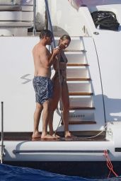Candice Swanepoel on a Boat in the French Riviera 07/03/2021