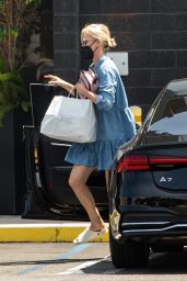 Charlize Theron - Out in Los Angeles 07/22/2021