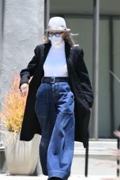 Diane Keaton - Running Errands in LA 07/01/2021