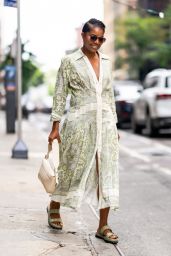 Gabrielle Union Looks Fashionable - New York 07/27/2021