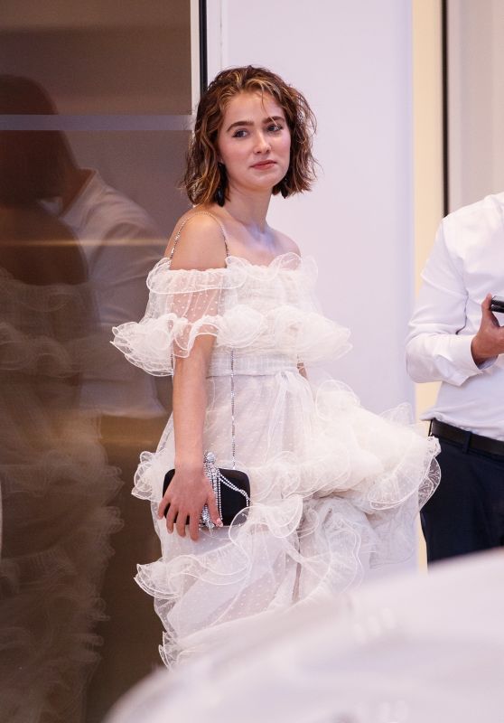 Haley Lu Richardson - Leaving the Martinez Hotel in Cannes 07/10/2021