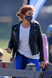 Isla Fisher - Out in Sydney 07/08/2021