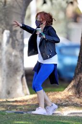 Isla Fisher - Out in Sydney 07/08/2021