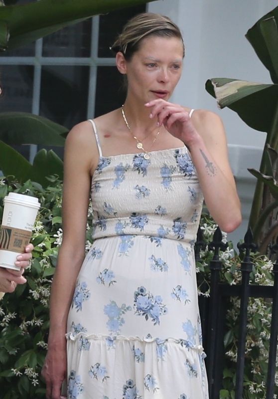 Jaime King - Out in Los Angeles 07/02/2021