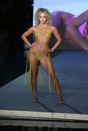 Jasmine Sanders – Sports Illustrated Runway Show at Miami Swim Week 07/10/2021
