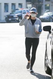 Jennifer Garner - Out in Los Angeles 07/20/2021