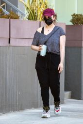Kat Dennings in Casual Outfit - Beverly Hills 06/30/2021