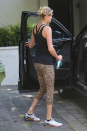 Kate Upton in Workout Outfit - LA 07/23/2021
