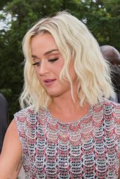 Katy Perry and Orlando Bloom – Louis Vuitton Fragance Dinner at La fondation Louis Vuitton in Paris 07/05/2021