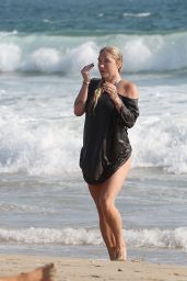 Kesha on the Beach in Los Angeles 07/18/2021