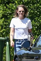 Kristen Stewart in Jeans and a T-Shirt - Los Angeles 07/21/2021