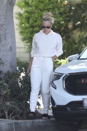 Peta Murgatroyd - Shopping in West Hollywood 07/03/2021