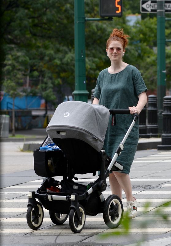 Rose Leslie - Out in New York 07/25/2021