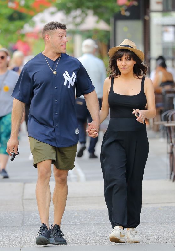 Roxanne Pallett With Husband Jason Carrion - Out in New York 07/20/2021
