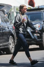 Sofia Richie - Melrose Place in West Hollywood 06/30/2021