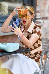 Zoey Deutch - "Not Ok" Filming Set in New York 07/30/2021