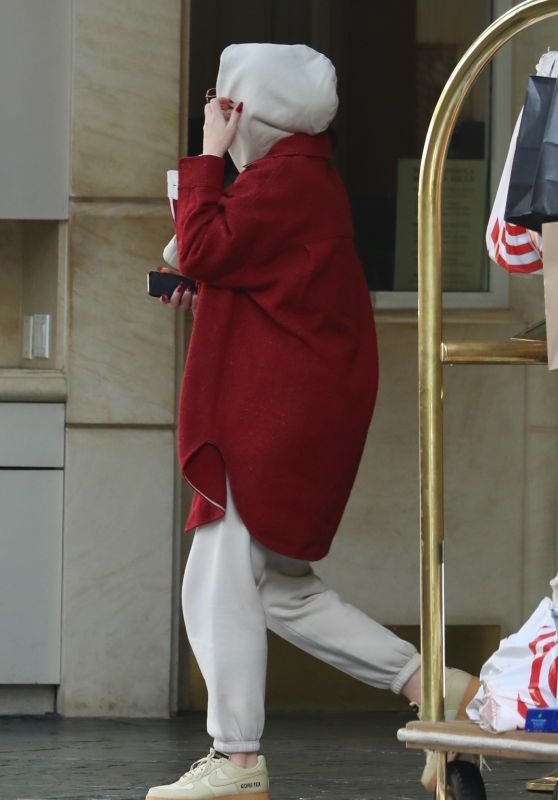Adele – Out at The Peninsula Hotel in Beverly Hills 08/18/2021