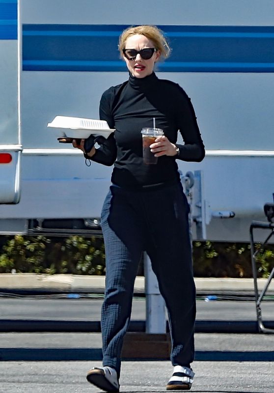 Amanda Seyfried as Elizabeth Holmes at "The Dropout" Set in Los Angeles 08/02/2021