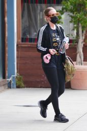 Ashlee Simpson in Workout Gear - Los Angeles 08/23/2021
