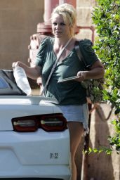 Britney Spears - Out in Hawaii 08/03/2021