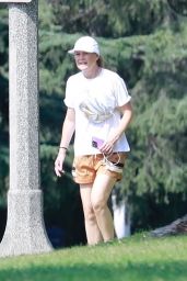 Ellen Pompeo and Husband Chris Ivery at Griffith Park in LA 08/16/2021