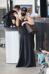 Heather Locklear - Arrives in Los Angeles 08/22/2021