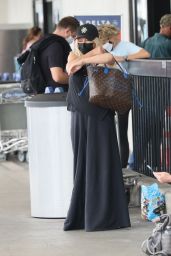 Heather Locklear - Arrives in Los Angeles 08/22/2021