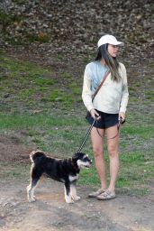 Jamie Chung - Hike in LA 08/24/2021