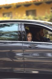 Jennifer Lopez - Checking Out Bob Hope