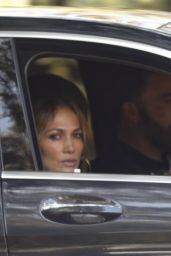 Jennifer Lopez - Checking Out Bob Hope