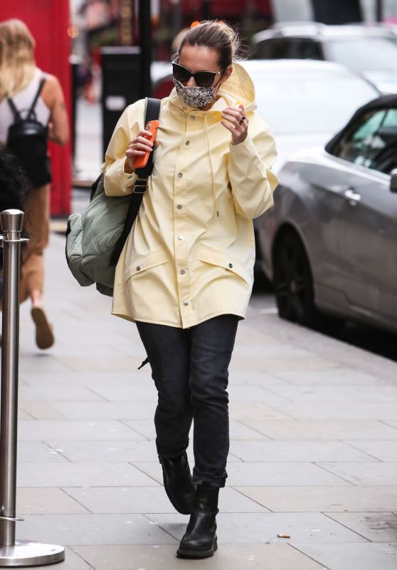 Kara Tointon - Out in London 08/12/2021