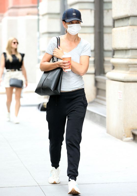 Katie Holmes - Out in New York 08/03/2021