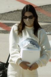 Kendall Jenner - Arriving in Sardinia 08/19/2021