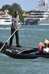 Kourtney Kardashian and Travis Barker in Venice 08/30/2021