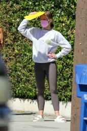 Kristen Bell - Out in Los Feliz 08/27/2021