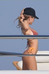 Leni Klum in a Bikini on a Yacht in Italy 07/28/2021