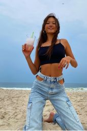 Lily Chee - Live Stream Video and Photos 08/25/2021