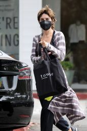 Lisa Rinna - Shopping at Towne in Beverly Glen, LA 08/21/2021