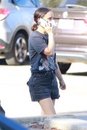 Natalie Portman - Out in Los Feliz 08/27/2021