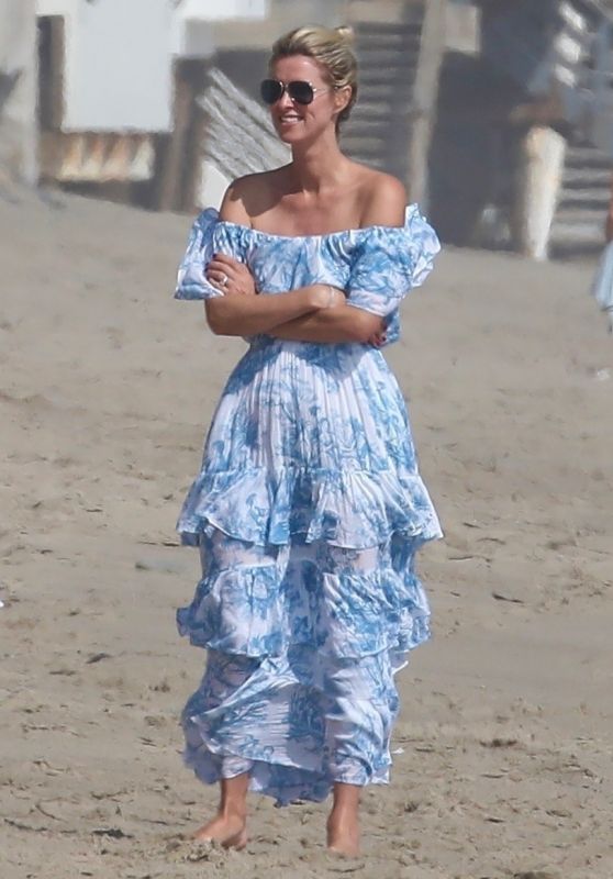 Nicky Hilton at the Beach in Malibu 08/23/2021