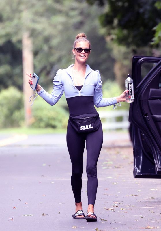 Nina Agdal in Workout Outfit - New York 08/28/2021