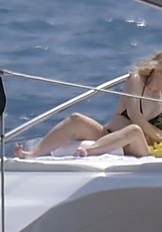 Rebel Wilson - sunbathing on a luxury yacht in Portofino 08/07/2021