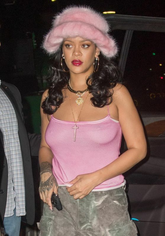 Rihanna - Out in New York 07/31/2021